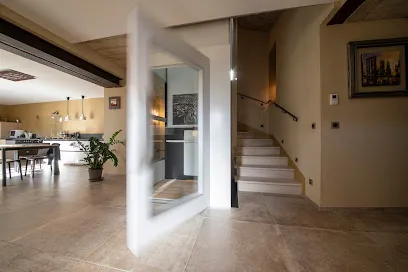 Photo de PREMIER Ascenseurs - Spécialiste Etude Installation Ascenseur Privatif Élévateur PMR Fauteuil Monte-escalier